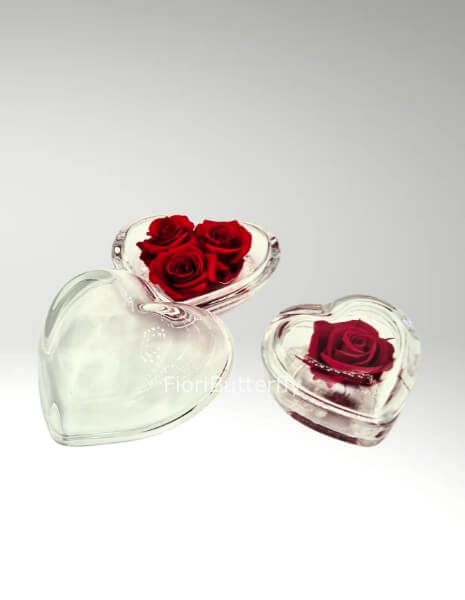 Rosa rossa grande con cuore vetro